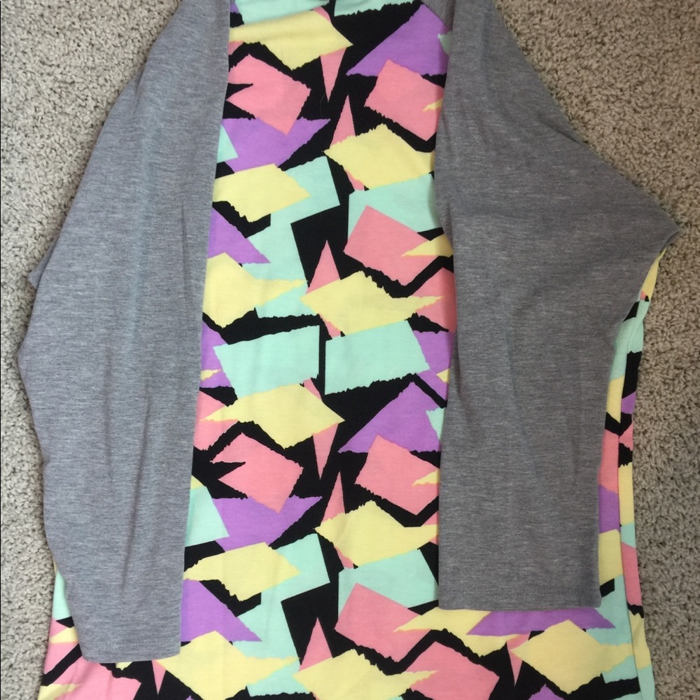 LuLaRoe Randy top - Picture 2 of 3